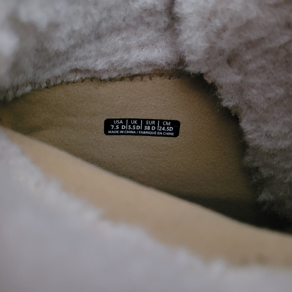Women's Spenco Burgundy Boots with Fur Details, Size 7.5 - Picture 2 of 9